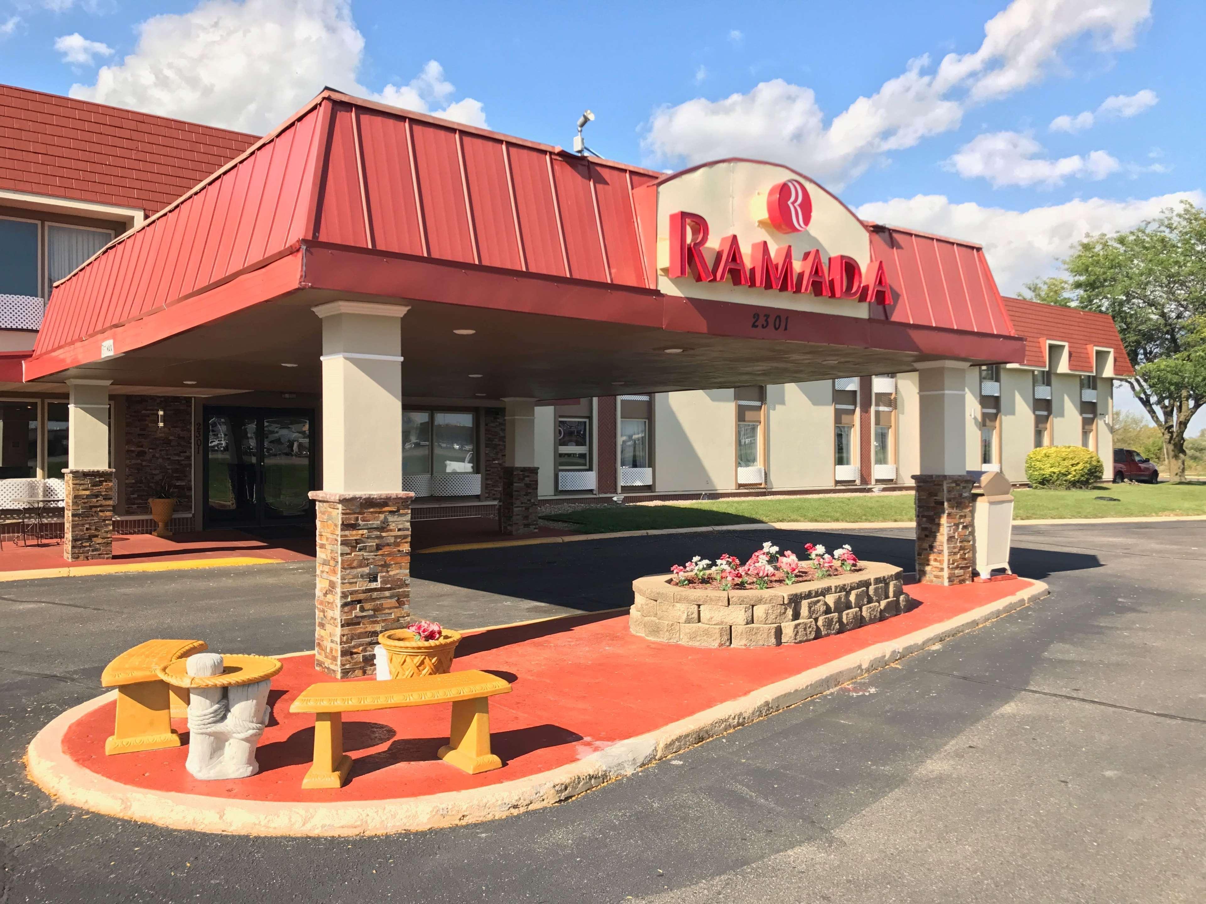 Ramada By Wyndham Albert Lea Ngoại thất bức ảnh