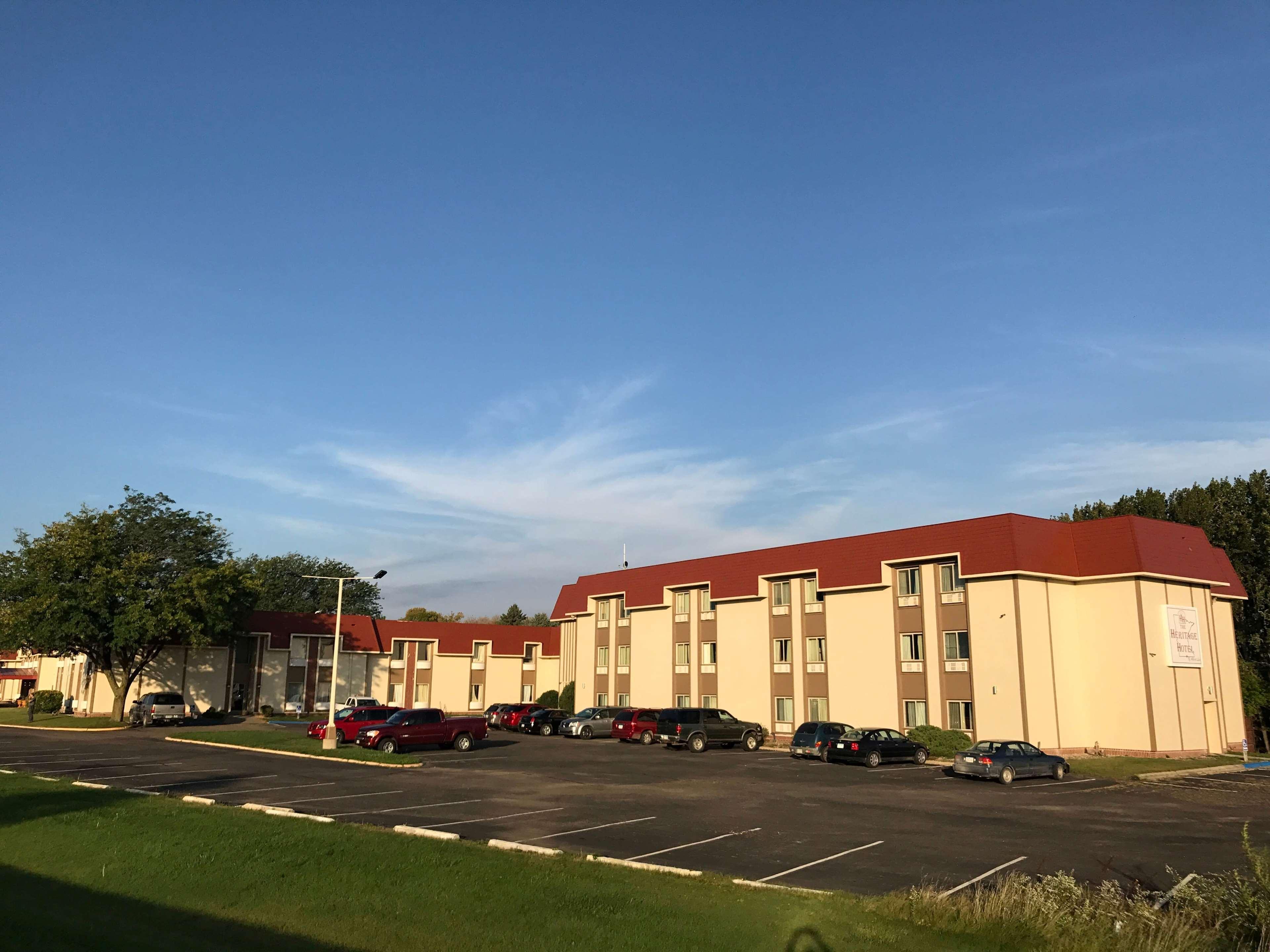 Ramada By Wyndham Albert Lea Ngoại thất bức ảnh