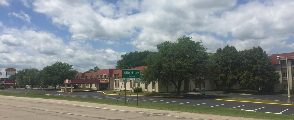 Ramada By Wyndham Albert Lea Ngoại thất bức ảnh