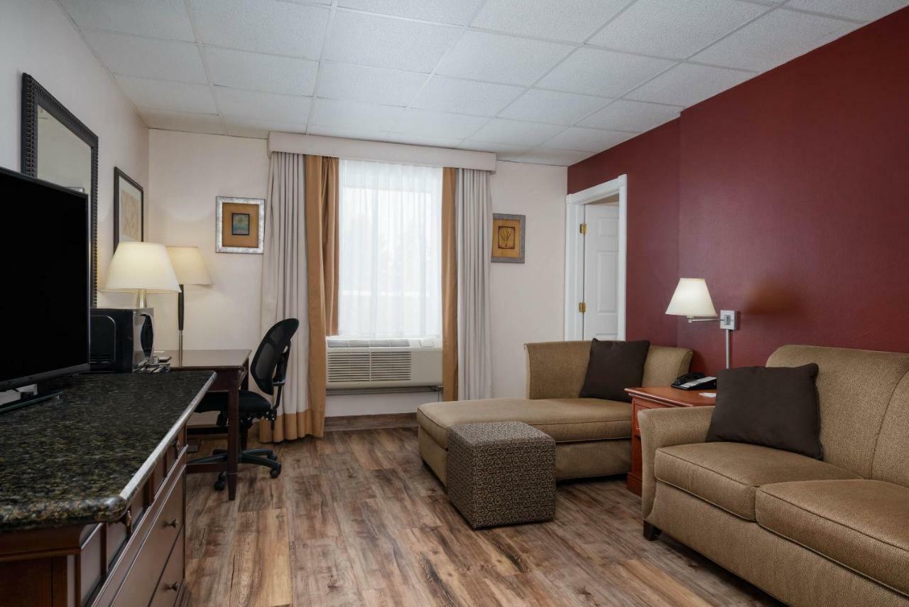 Ramada By Wyndham Albert Lea Ngoại thất bức ảnh