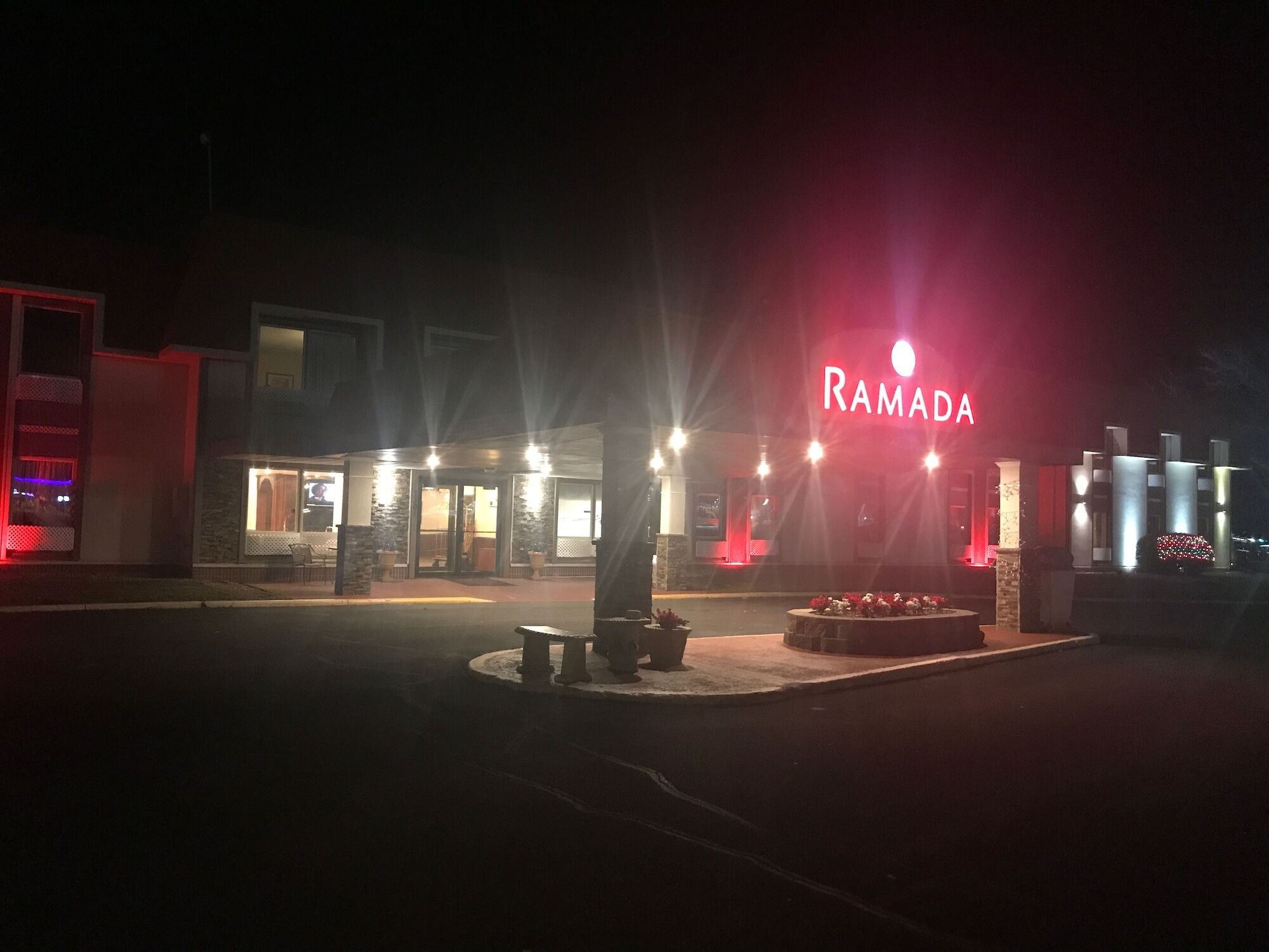 Ramada By Wyndham Albert Lea Ngoại thất bức ảnh